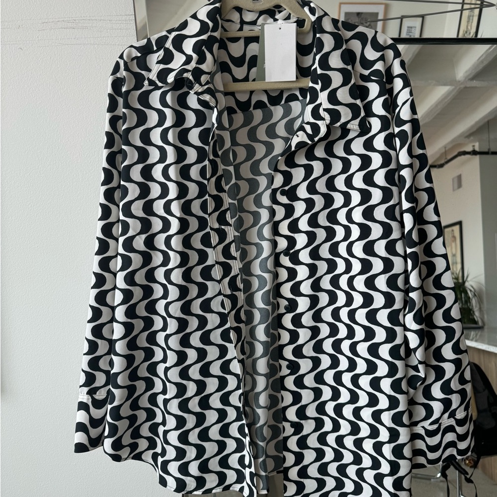 Black and White Retro button up shirt